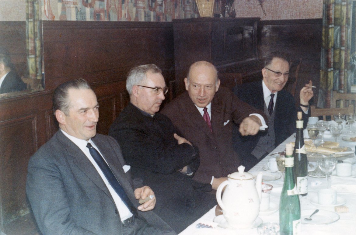DAP0877